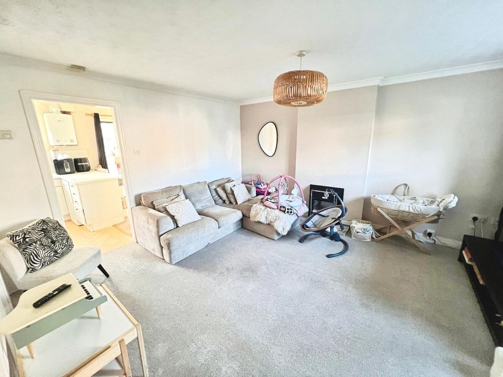 Property photo 2 of 13 Picture No. 12