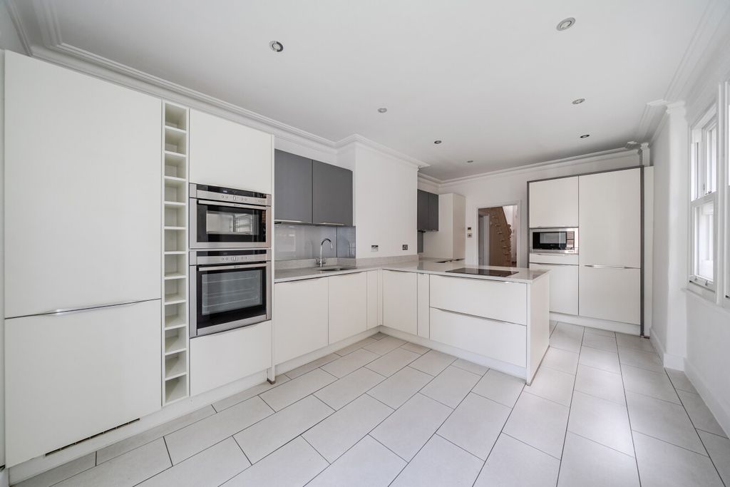 Property photo 3 of 22 1523117-15-1A0Af0...