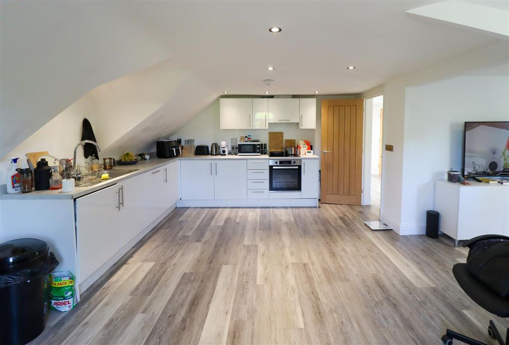 Property photo 2 of 10 Img_7004.Jpg