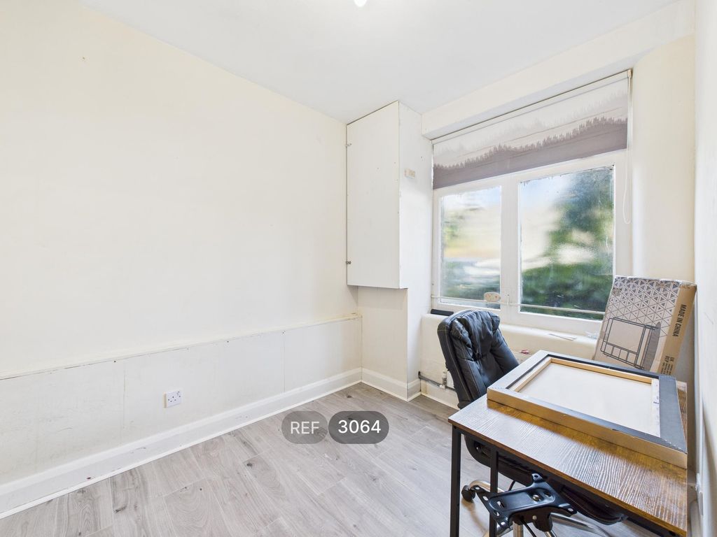 Property photo 2 of 9 Bedroom 1