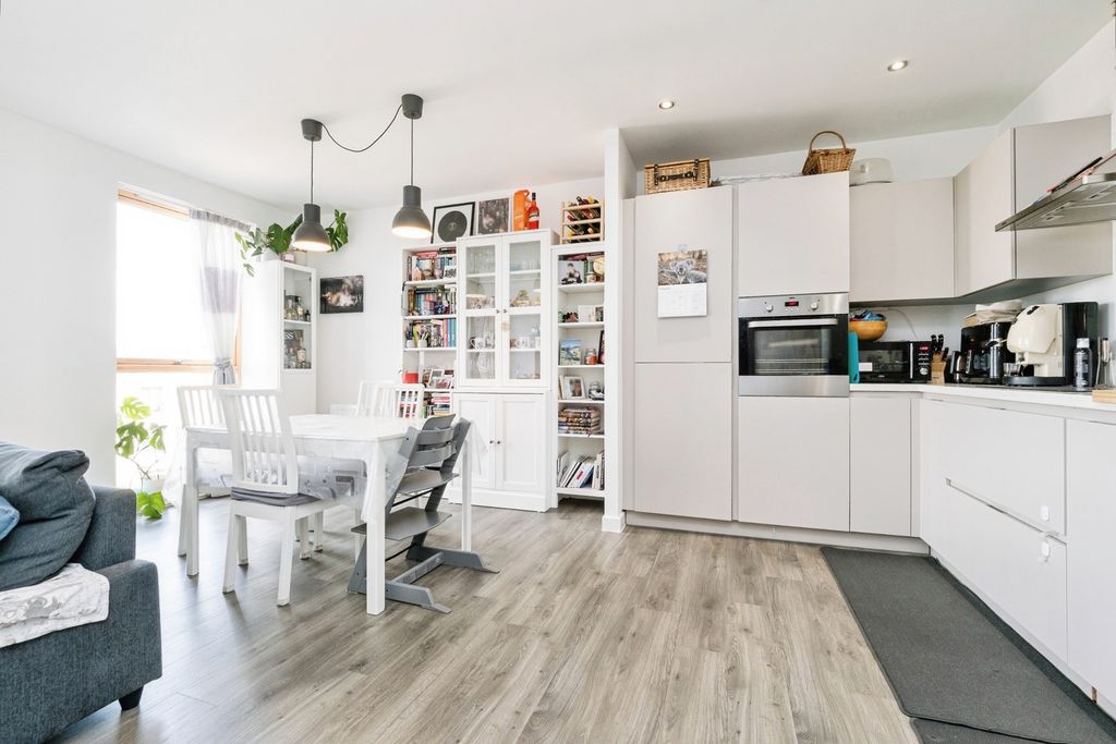 Property photo 1 of 18 Pbox-Img.Jpg