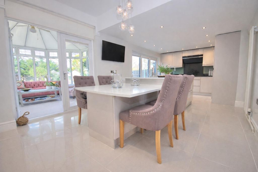 Property photo 2 of 32 Chatgpt Image Feb 16, 2026, 04_51_14 Pm.Png