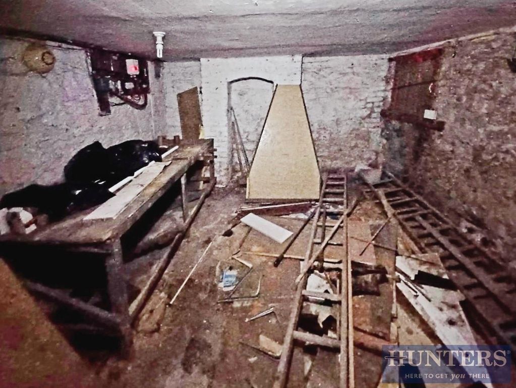 Property photo 1 of 19 46d8F1d6-283 20Tonbridge 20rd 20 20- 20Cellar.Jpg