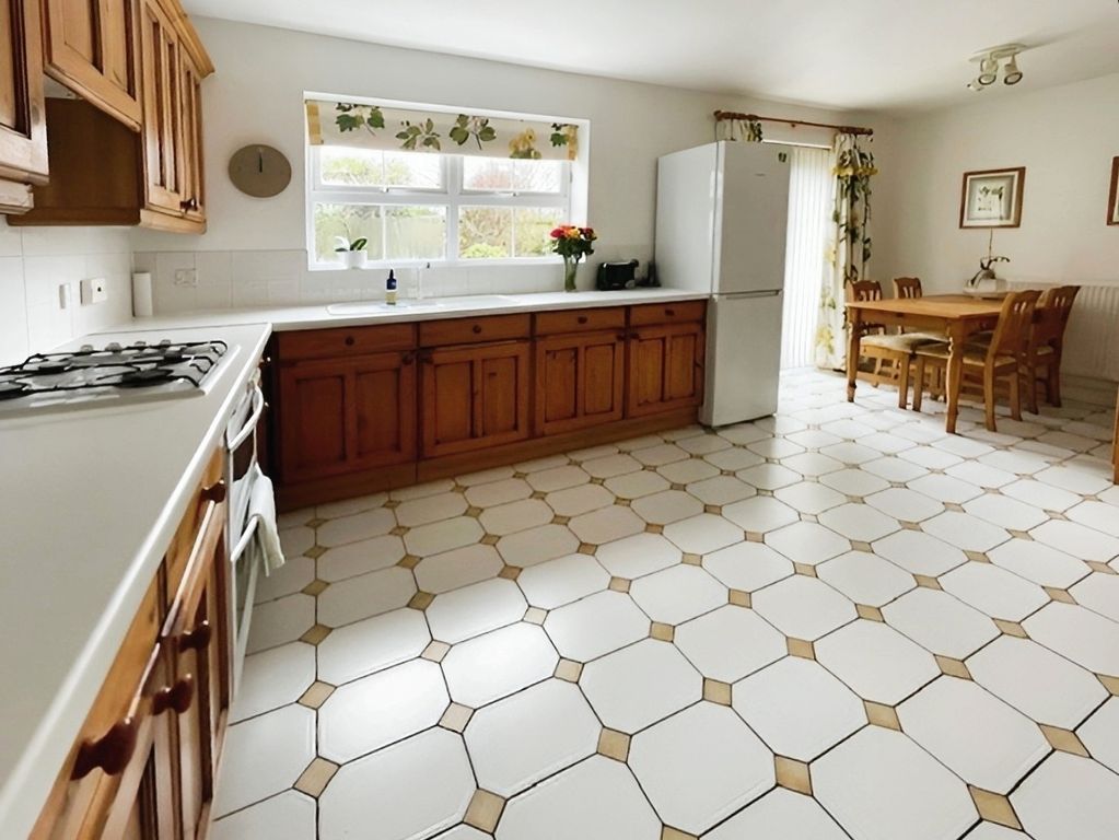 Property photo 2 of 30