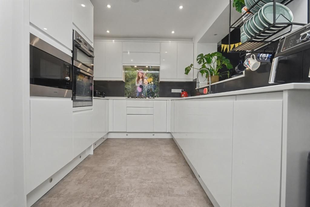 Property photo 3 of 25 Photo 3