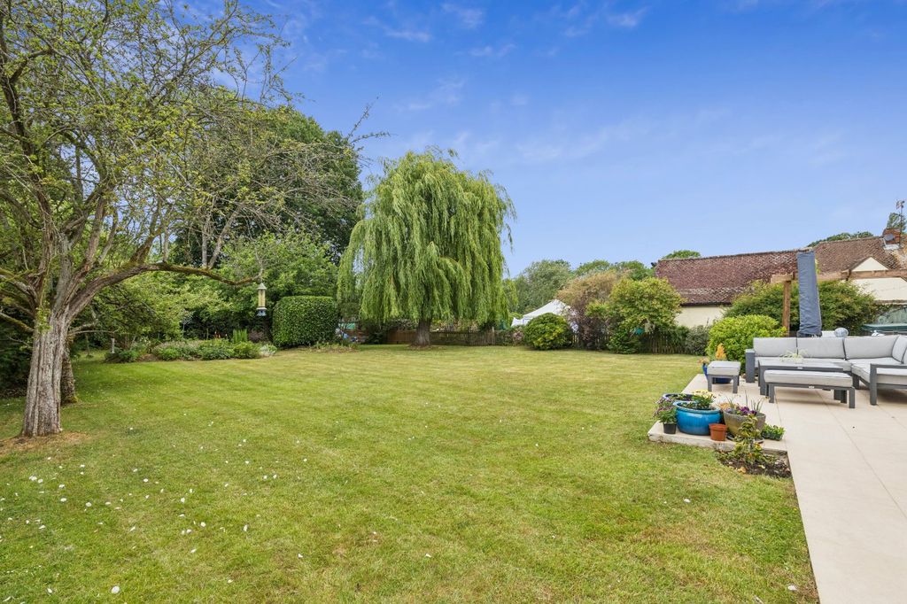 Property photo 2 of 24 Picture No. 12