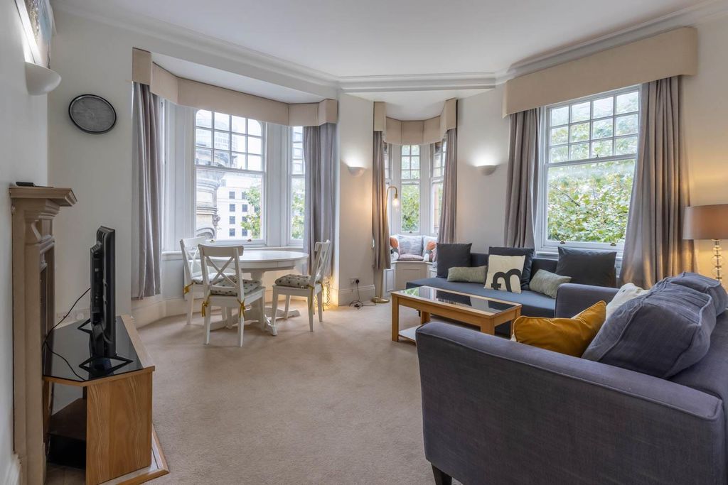 Property photo 1 of 18 Reception Room