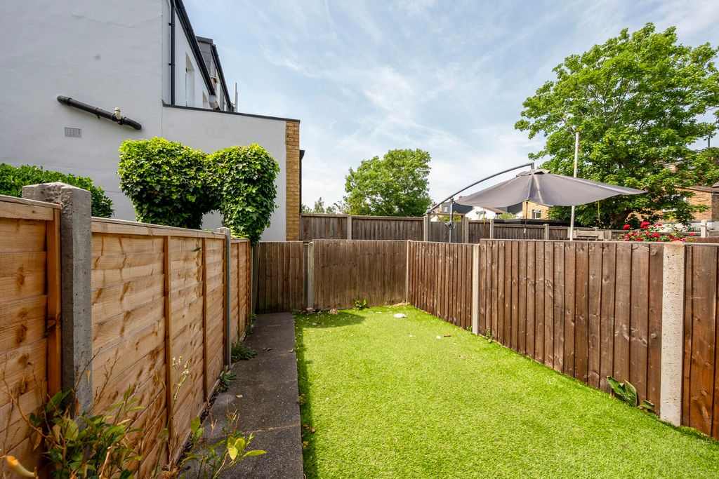 Property photo 2 of 5