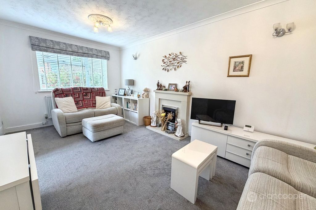Property photo 2 of 16 5175833