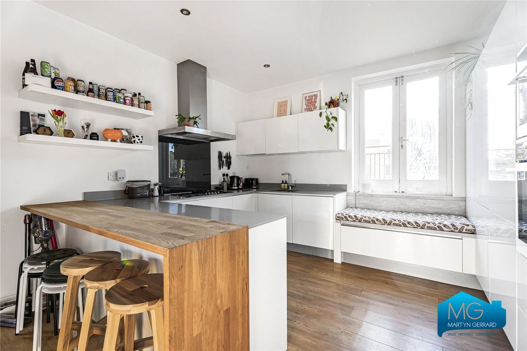 Property photo 3 of 24 Picture No. 29