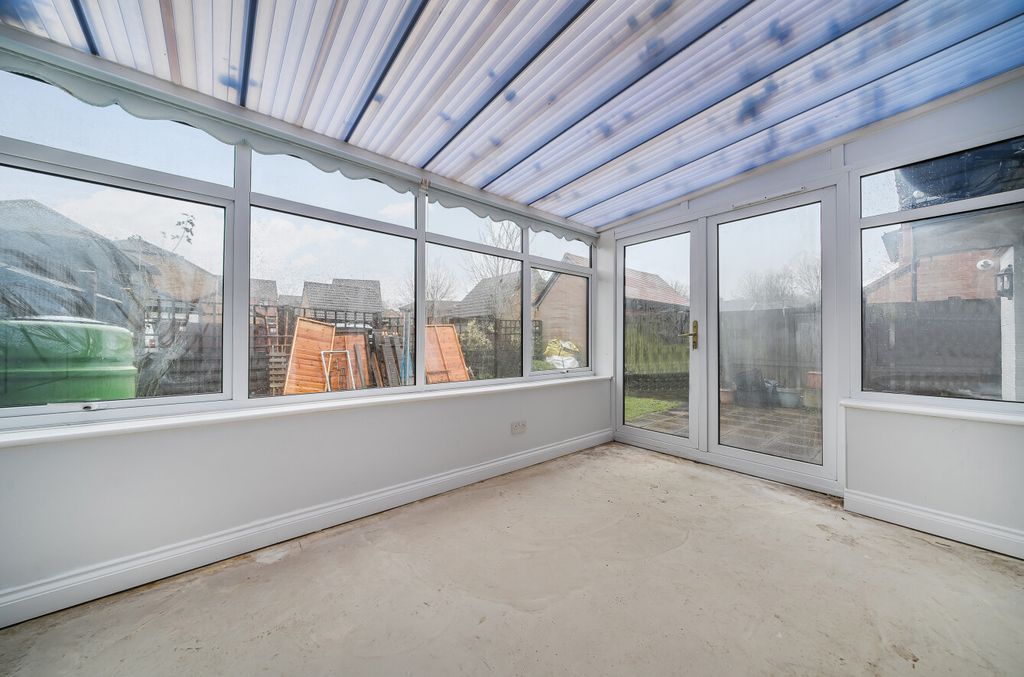 Property photo 3 of 19 1395754-7-697223E...