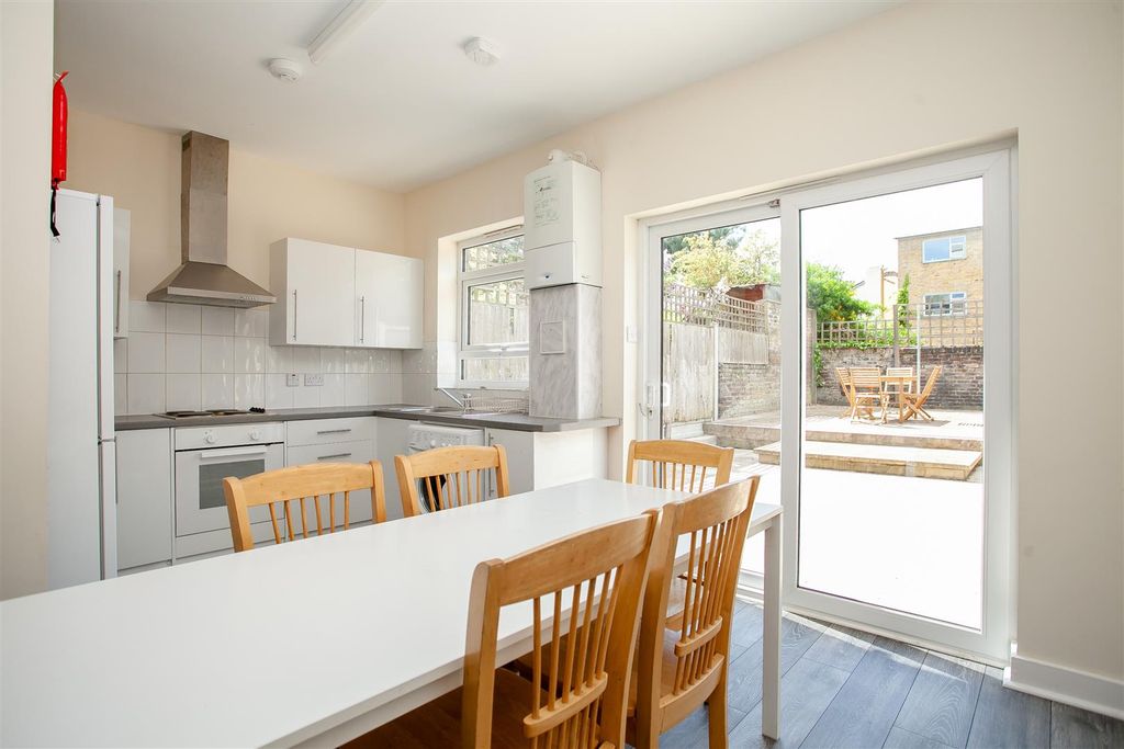 Property photo 2 of 17 Kitchen/Dinning Area