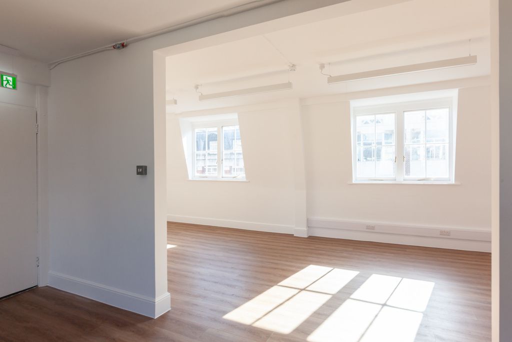 Property photo 3 of 9 Photo 1