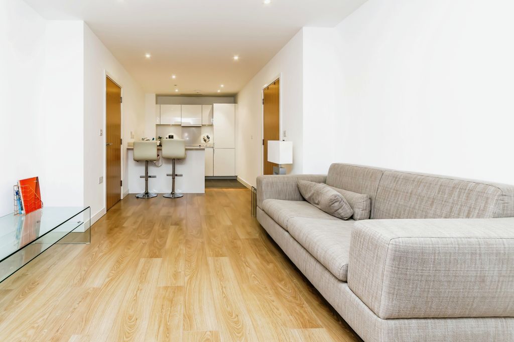 Property photo 1 of 12 Photography