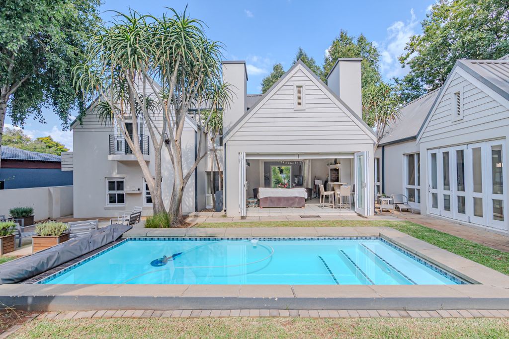 Property photo 1 of 80 Cn1726347