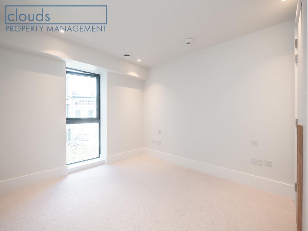 Property photo 3 of 14 Bedroom