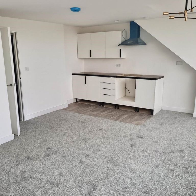 Property photo 1 of 2