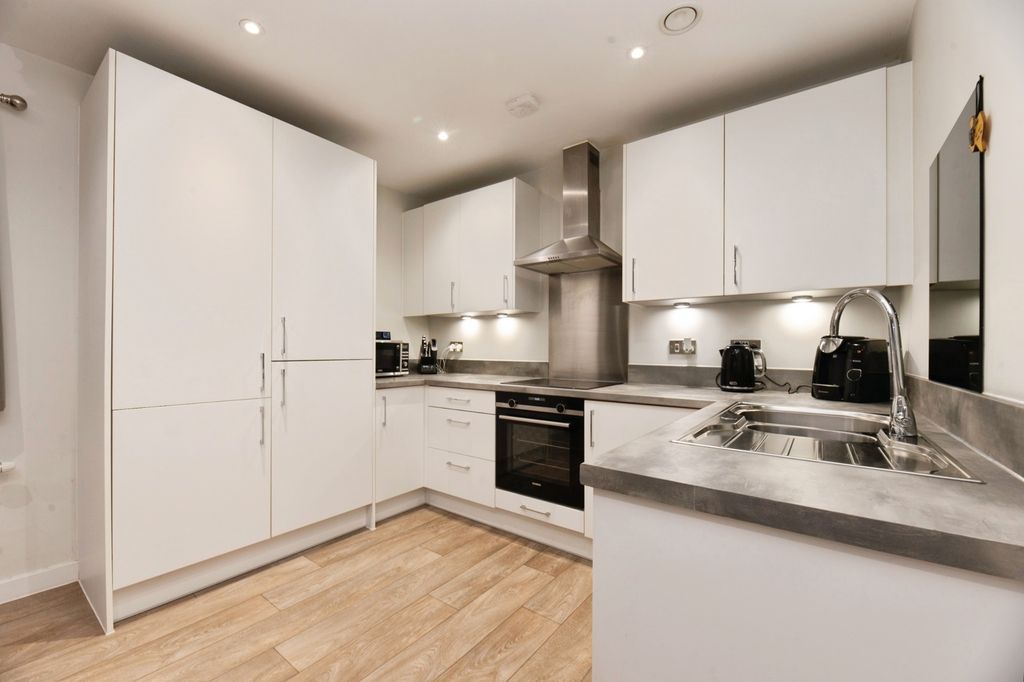 Property photo 1 of 12 Pbox-Img.Jpg