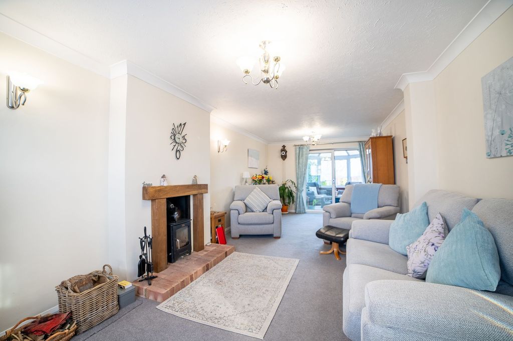 Property photo 3 of 22 Living Room 1