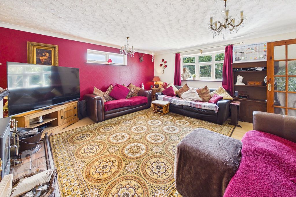 Property photo 2 of 16