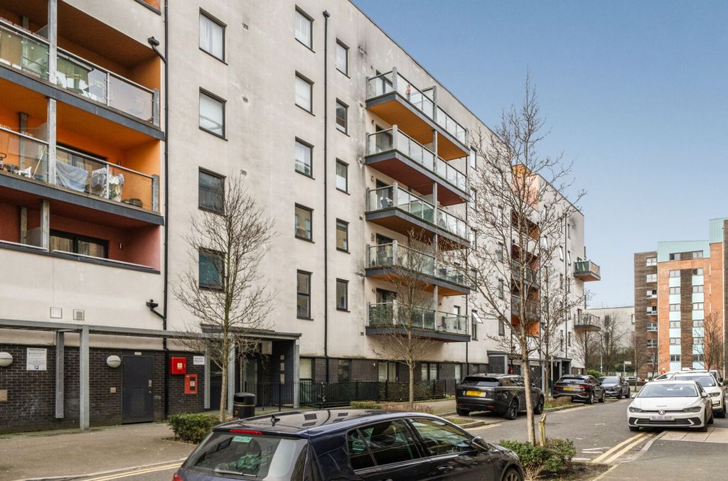 Property photo 1 of 8