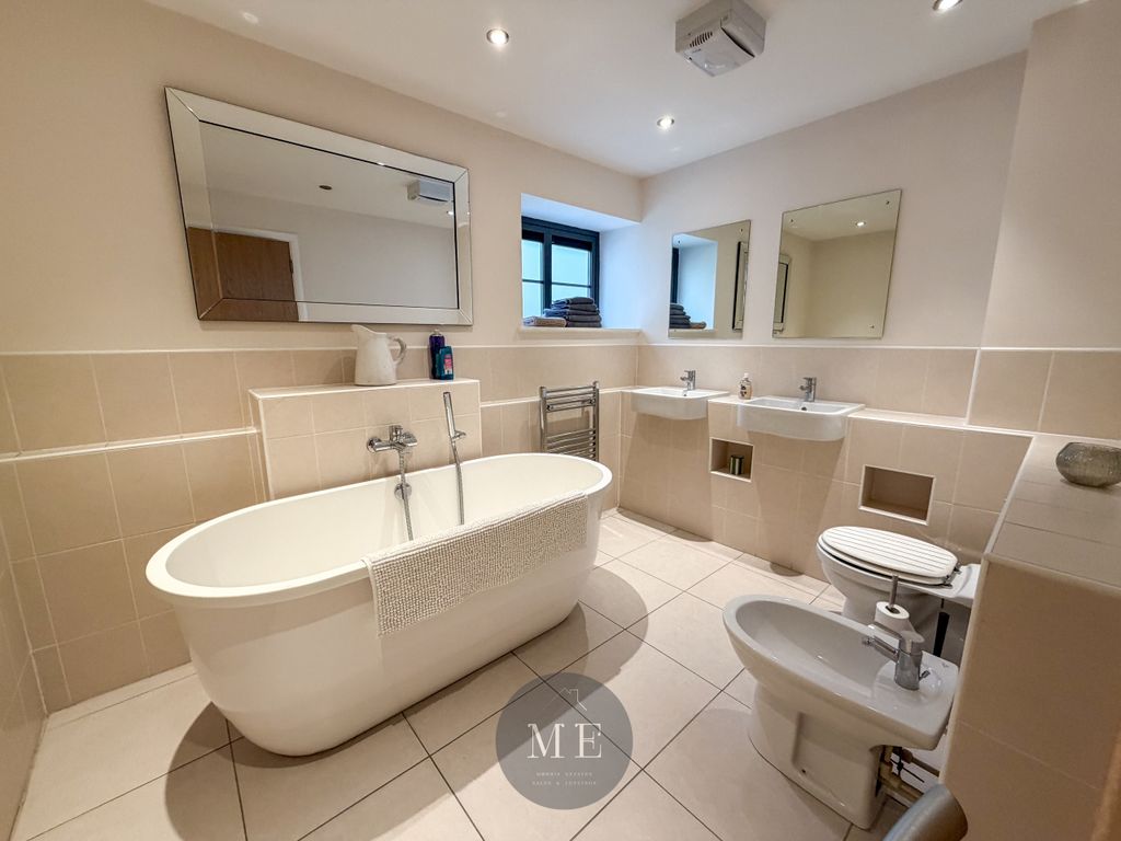 Property photo 3 of 16 Img_0021