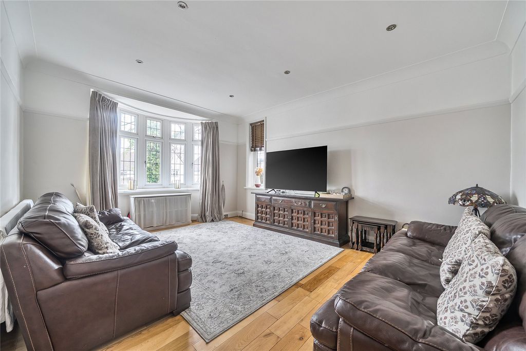 Property photo 2 of 19 Picture No. 09