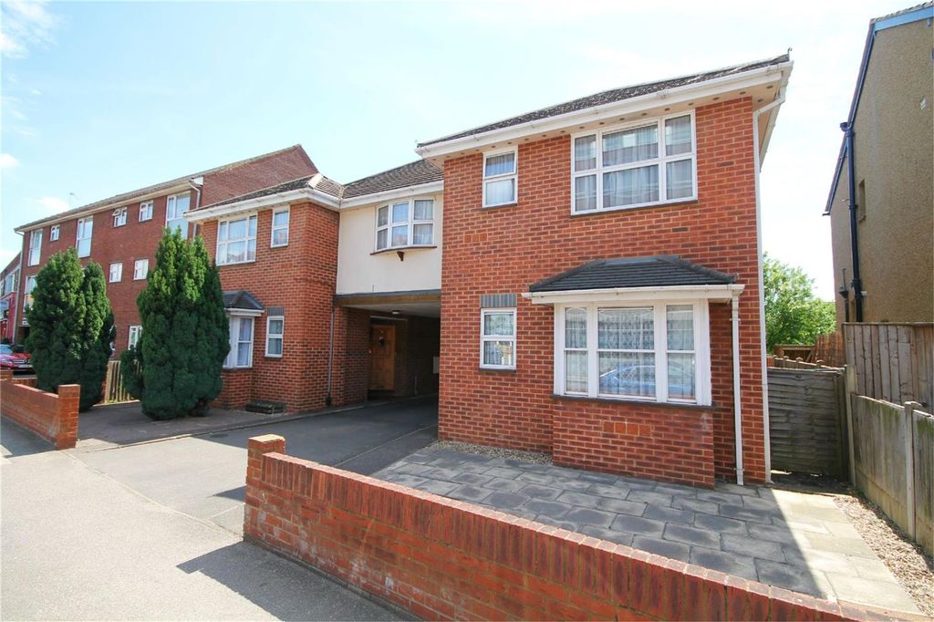 Property photo 1 of 9