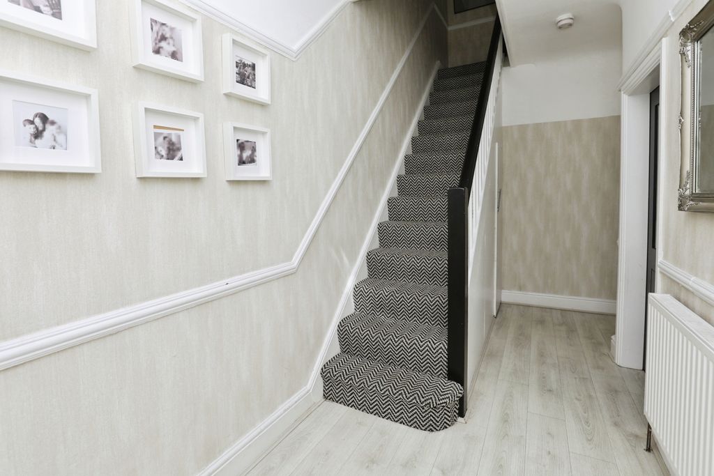 Property photo 2 of 16 Hall