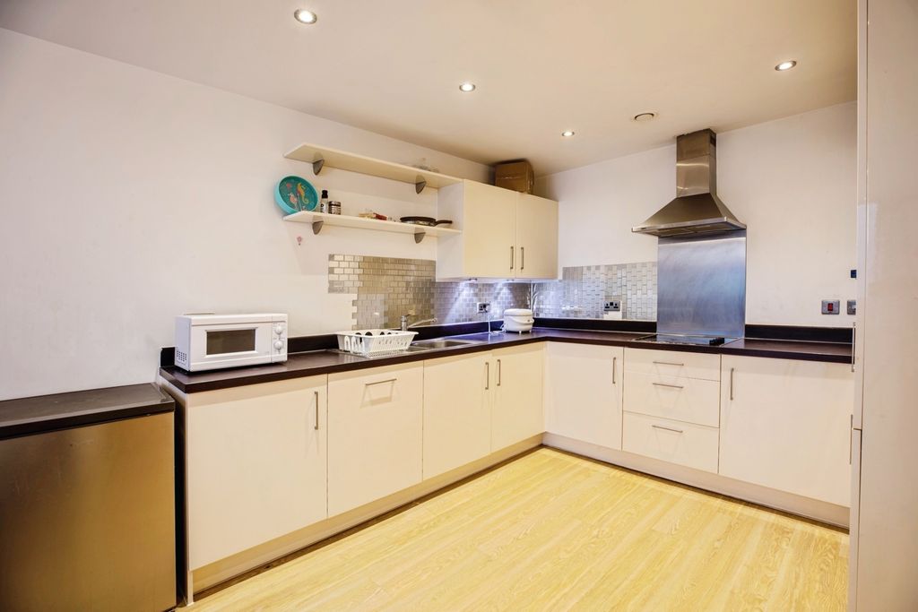 Property photo 3 of 15 Pbox-Img.Jpg