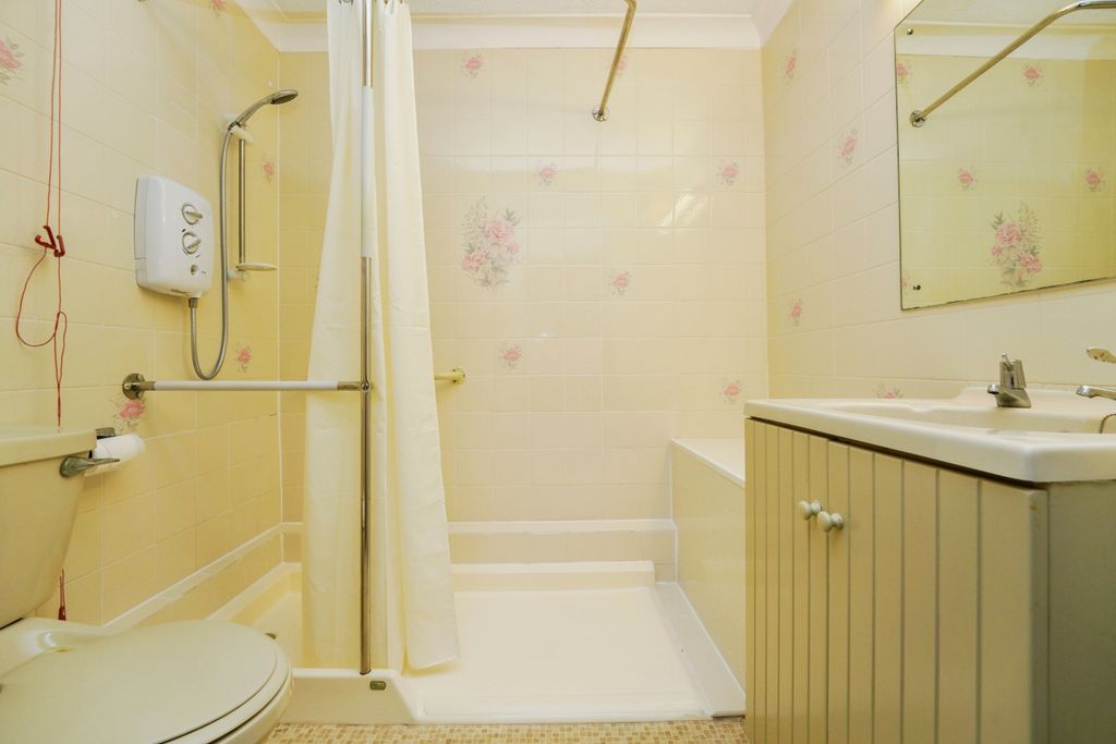 Additional image 12 of 1 bed flat for saleSt. Marys Road, Evesham, Worcestershire WR11