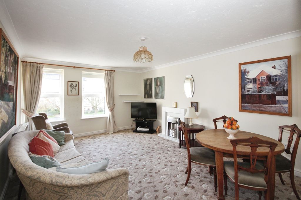 Property photo 3 of 9