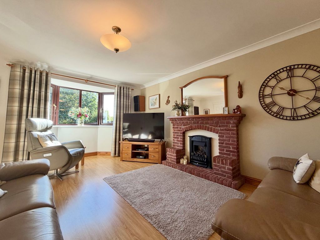 Property photo 3 of 26