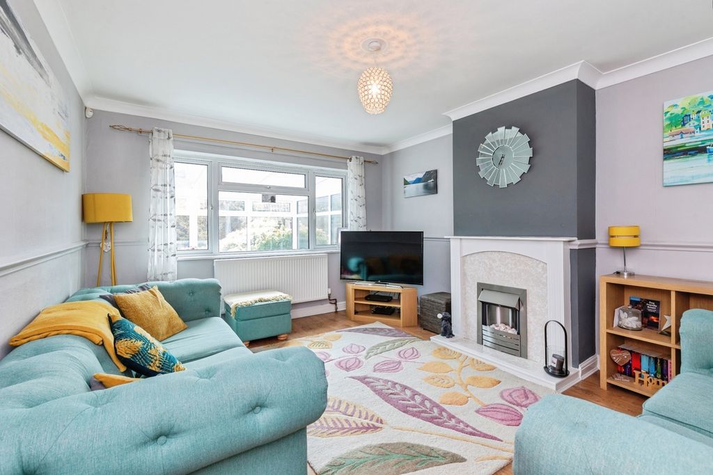 Property photo 2 of 17 Pbox-Img.Jpg