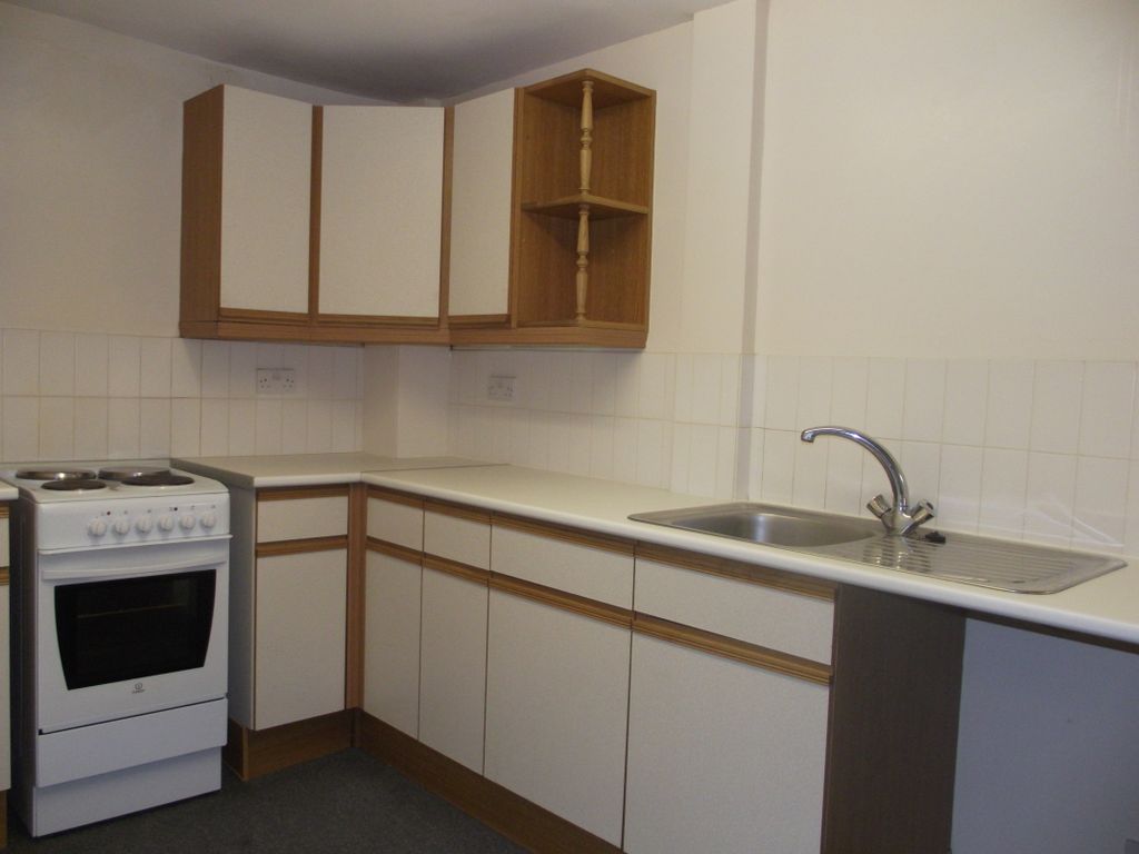 Property photo 2 of 5 Kitchen