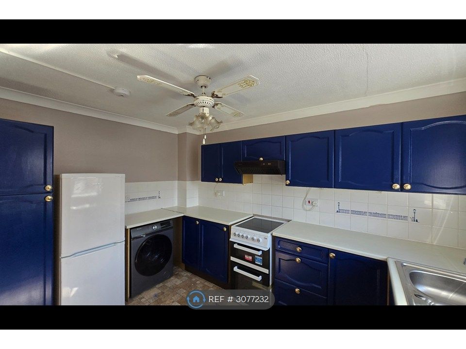 Property photo 1 of 24 Kitchen