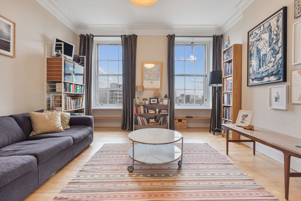 Property photo 3 of 25