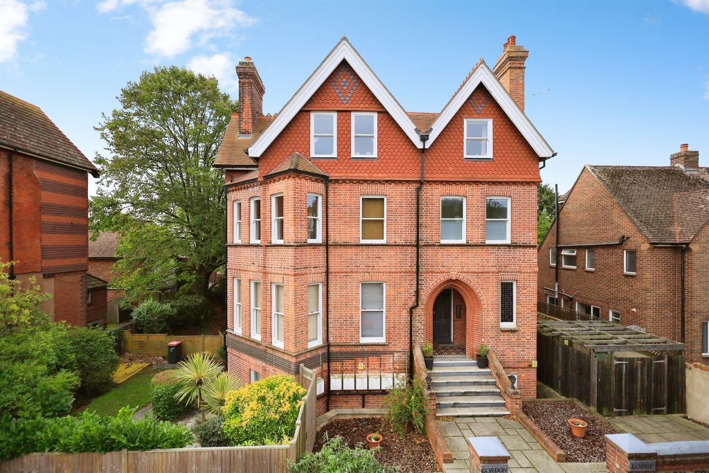 Property photo 1 of 10