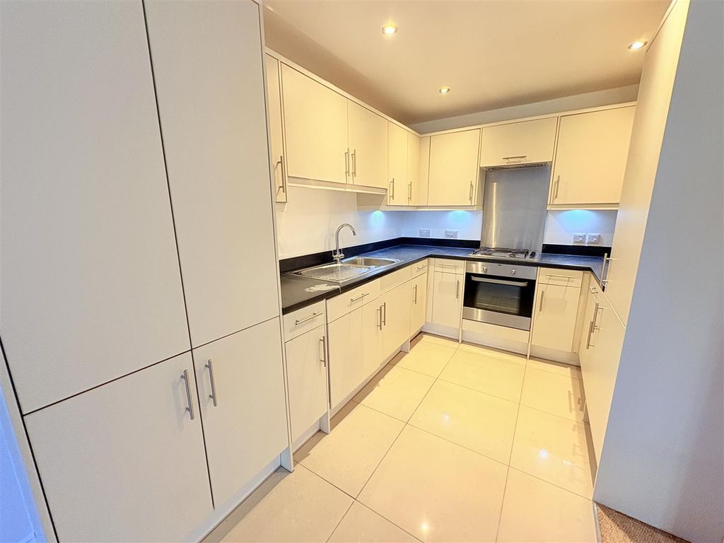 Property photo 2 of 16 Open Plan Living/Kitchen