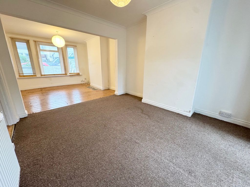 Property photo 2 of 16 Image