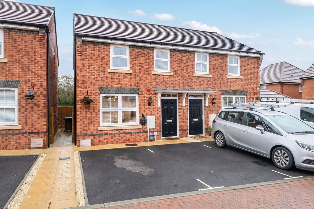 Property photo 1 of 20 1383756-46-692d6E5F18B20-Arw-1.Jpg