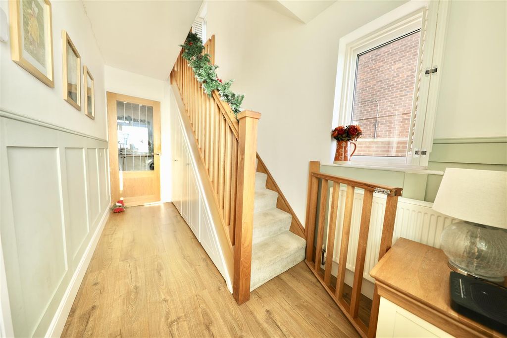 Property photo 3 of 12 0A4A9900.Jpg