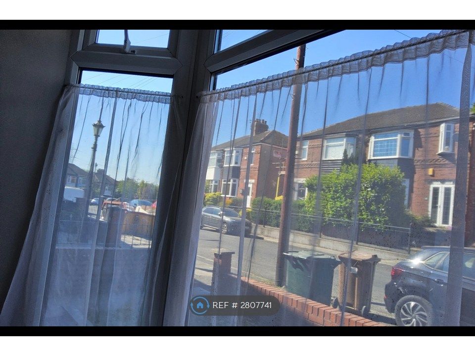 Property photo 2 of 35