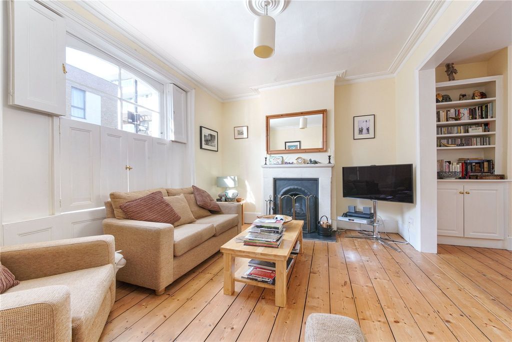 Property photo 1 of 18