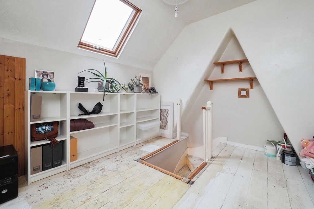 Property photo 3 of 14 Pbox-Img.Jpg