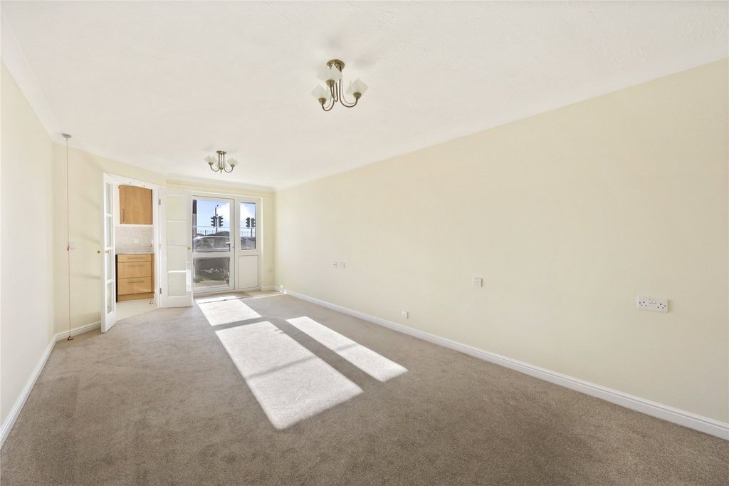 Property photo 3 of 20 Picture No. 01