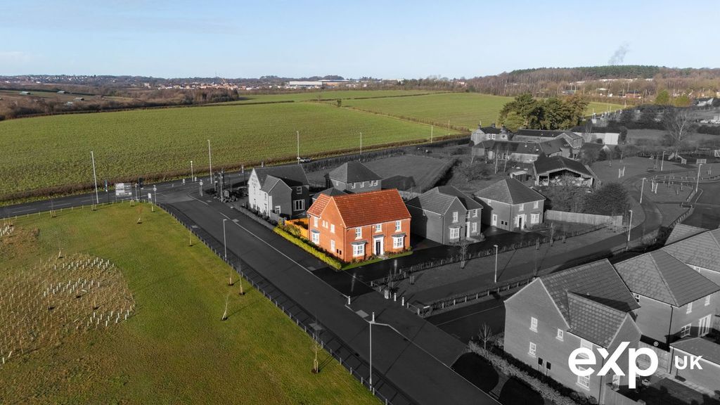 Property photo 2 of 36