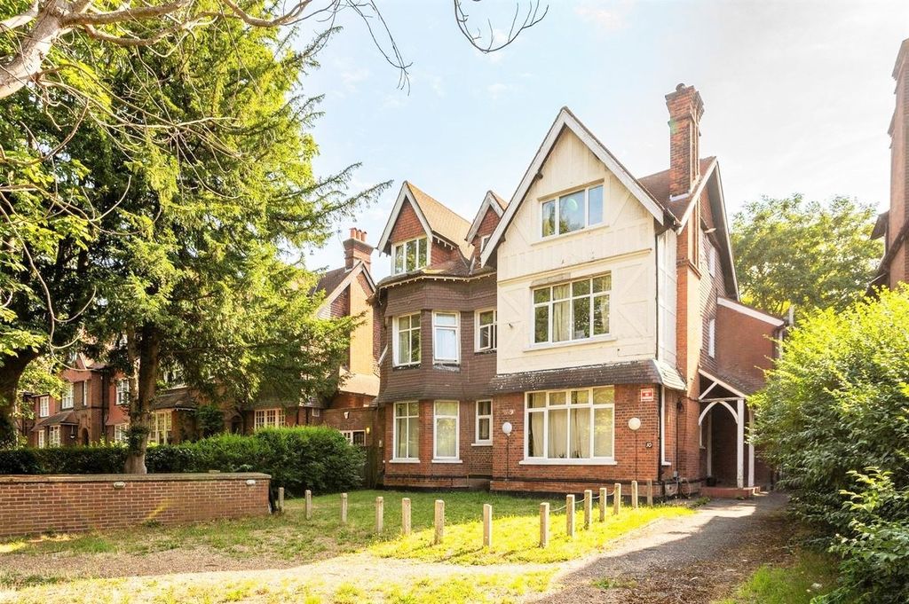 Property photo 1 of 4 Ead1Bbee7B2861Ebe3Bb082E0558dcc3
