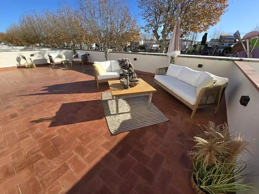 Property photo 1 of 25