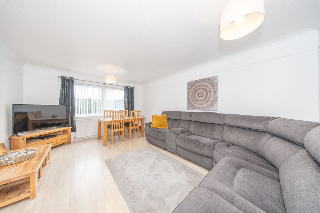 Property photo 2 of 33 Dining Lounge